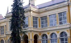 károlyi kastély ablakai